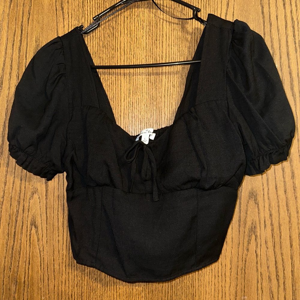 Love Tree Black Puff Sleeve Crop Blouse